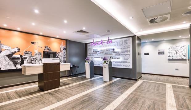 Premier Inn Wokingham Town Centre Exterior photo